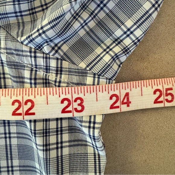 UNTUCKit. Armand.Navy/White/Grey Checkered, Long Sleeve, Button Down Shi… - Picture 10 of 10
